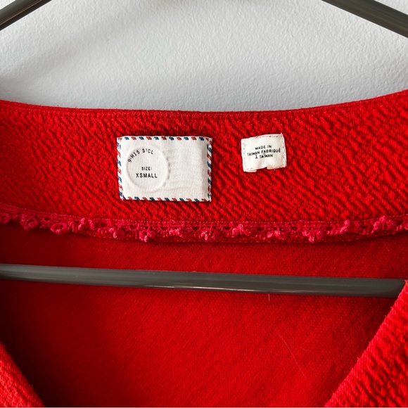 Cap-sleeve v-neck fitted Anthropologie tee - Picture 2 of 7